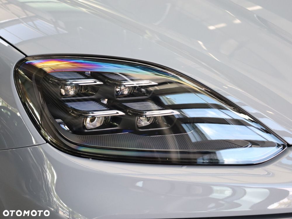 Porsche Cayenne - 22