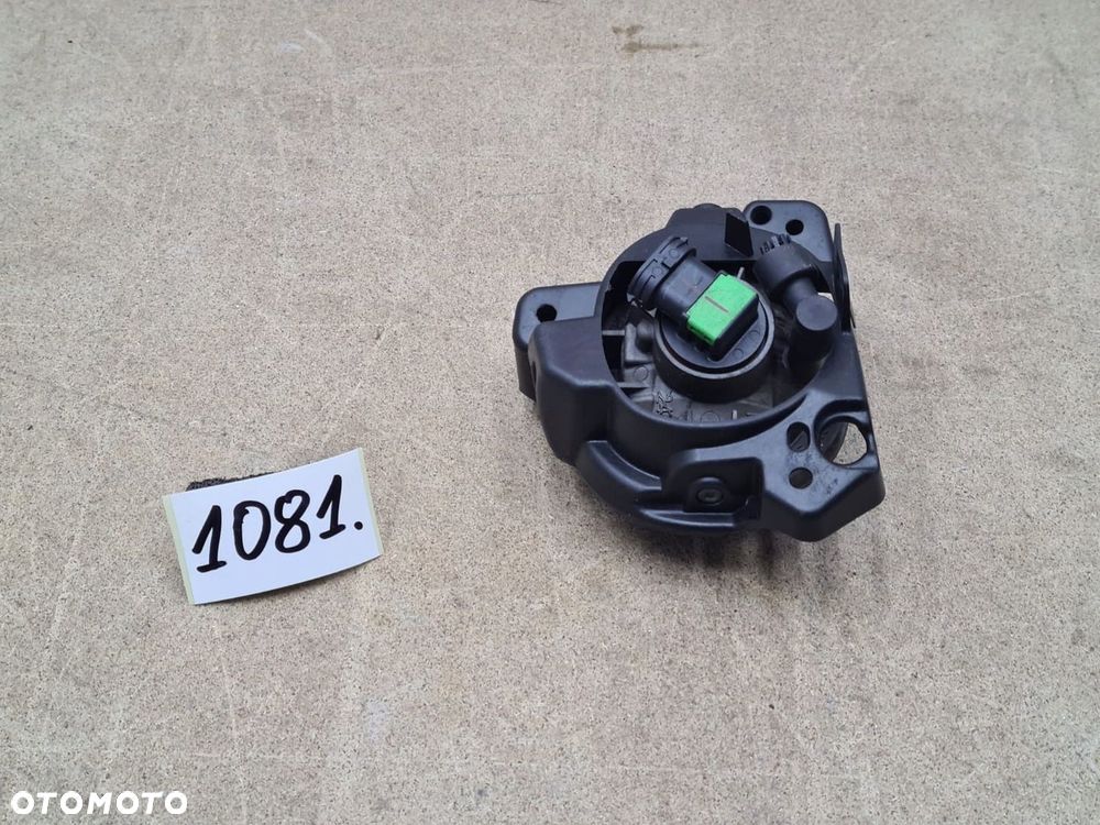 Halogen prawy Mazda 3 - 4