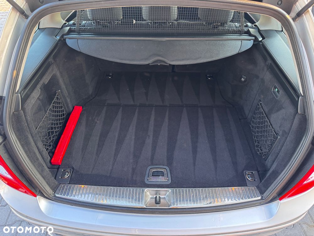 Mercedes-Benz Klasa C 220 CDI DPF Automatik Elegance - 28