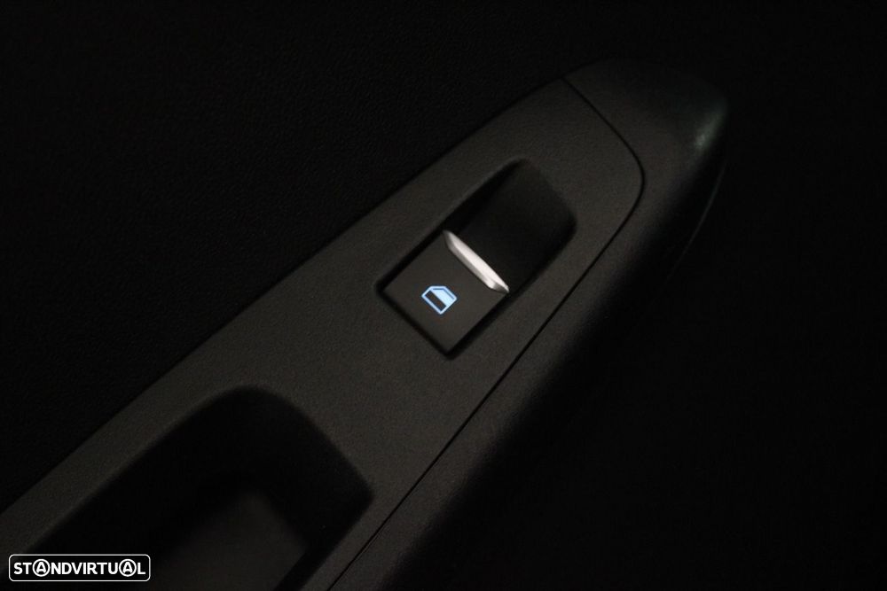 Ford Puma 1.0 EcoBoost MHEV Titanium - 25