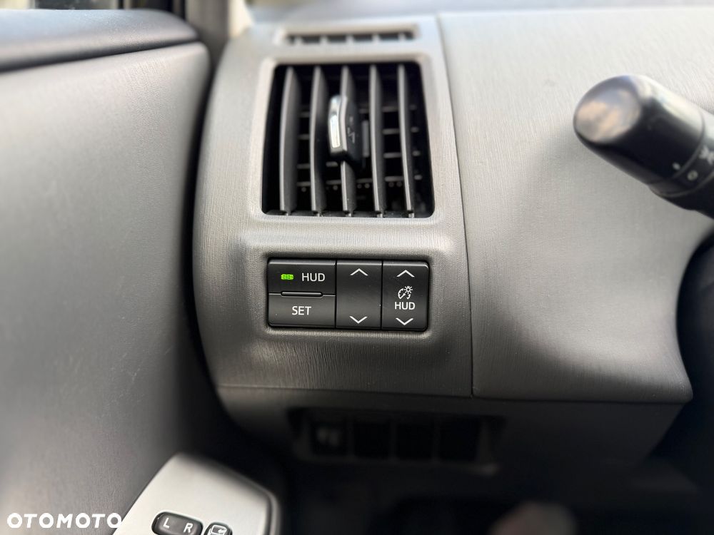 Toyota Prius+ (Hybrid) Executive - 32