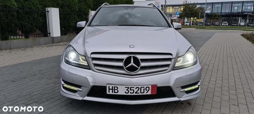 Mercedes-Benz Klasa C 220 CDI DPF Automatik Avantgarde - 32