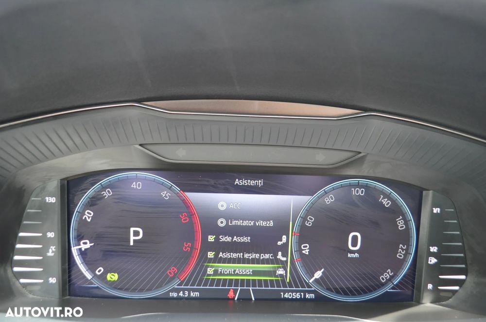Skoda Superb 2.0 TDI DSG Style - 29