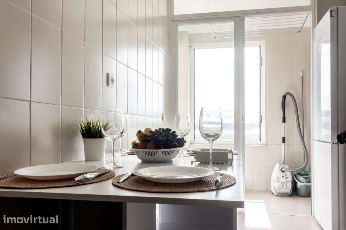 Apartamento com 1 quartos - localizado em Valbom Porto - Grande imagem: 3/15