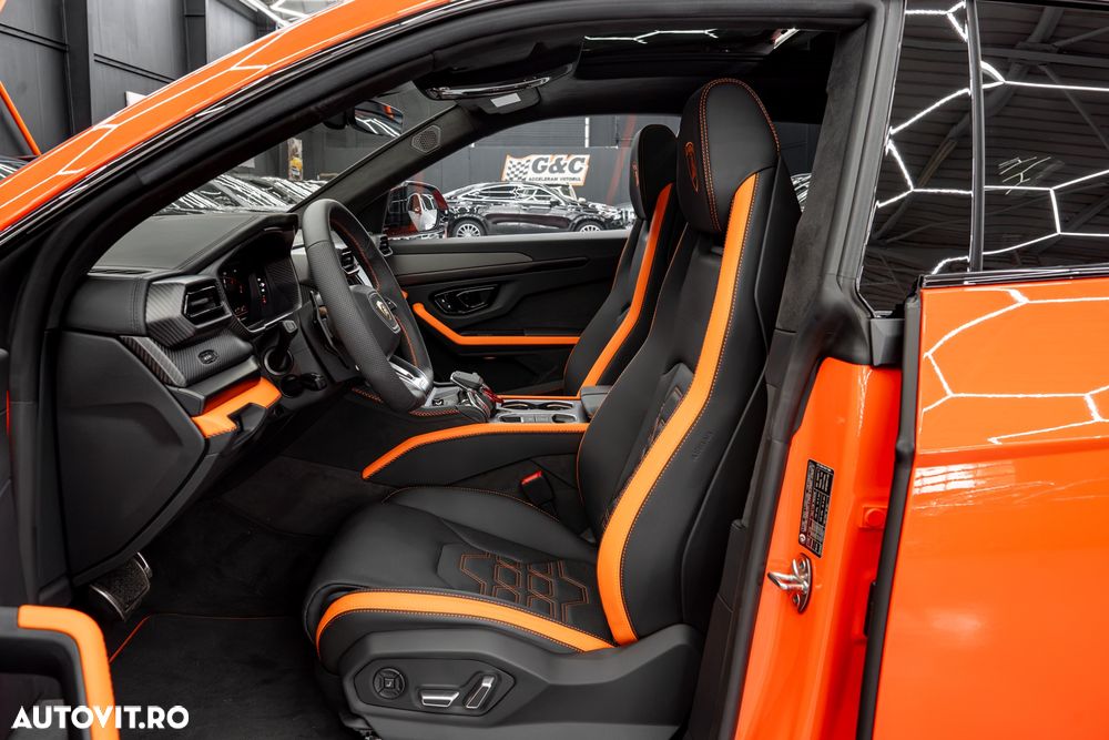 Lamborghini URUS - 16