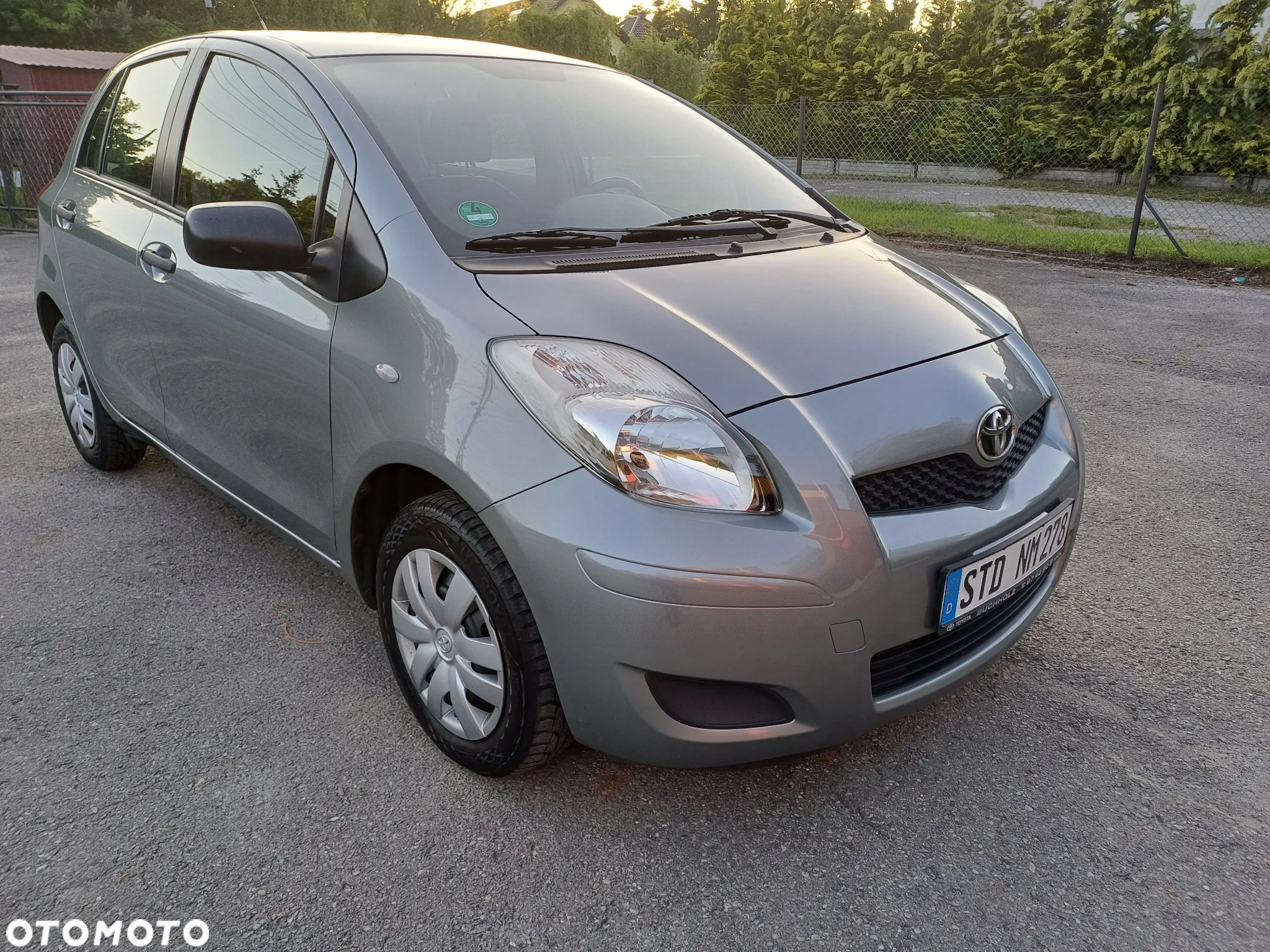 Toyota Yaris 1.0 VVT-i - 2