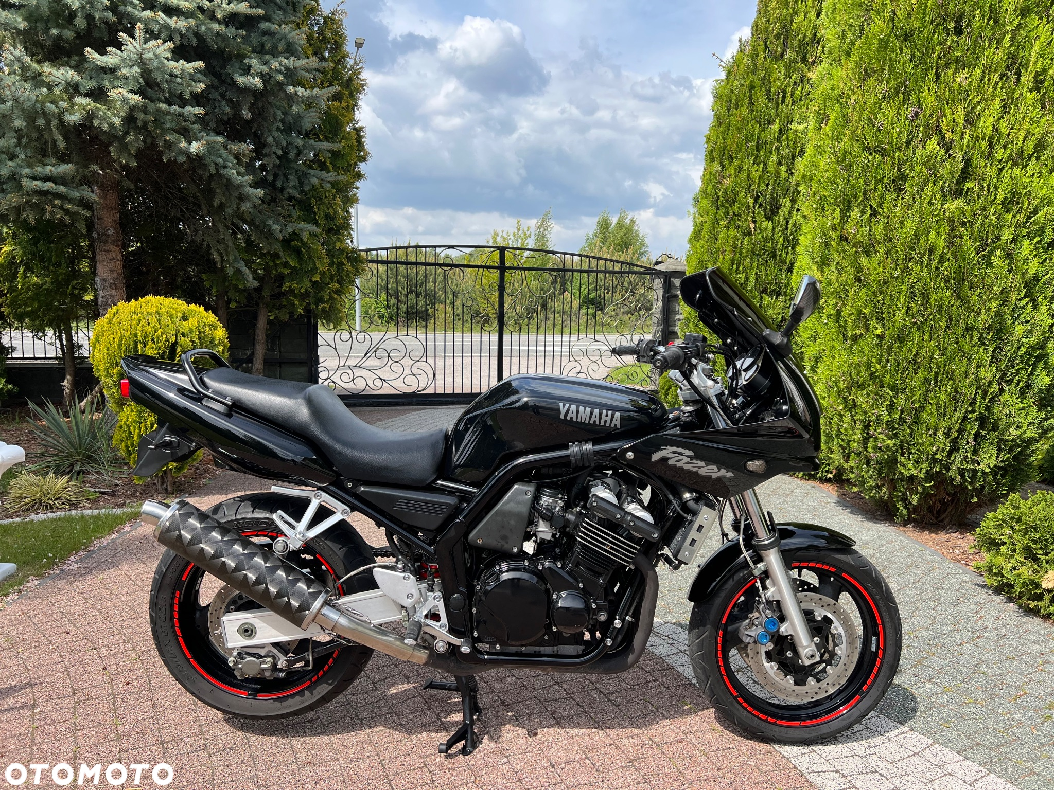 Yamaha FZS - 7
