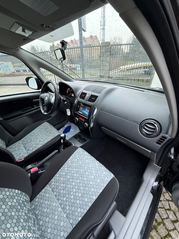 Suzuki SX4 1.6 VVT 4x4 Limited - 23