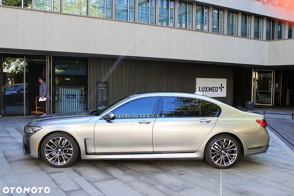 BMW Seria 7 750Li xDrive sport - 5