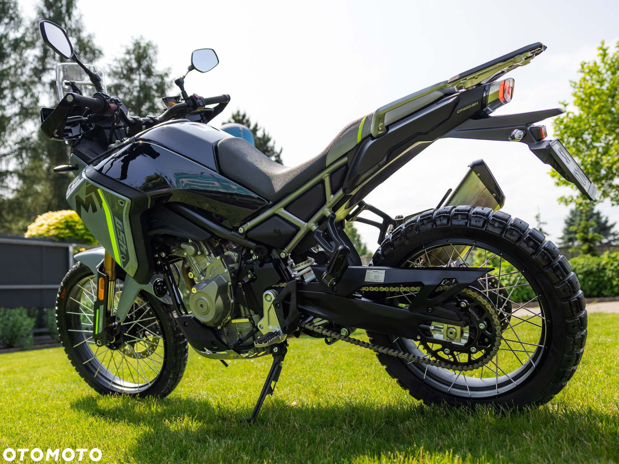 CFMoto MT - 7