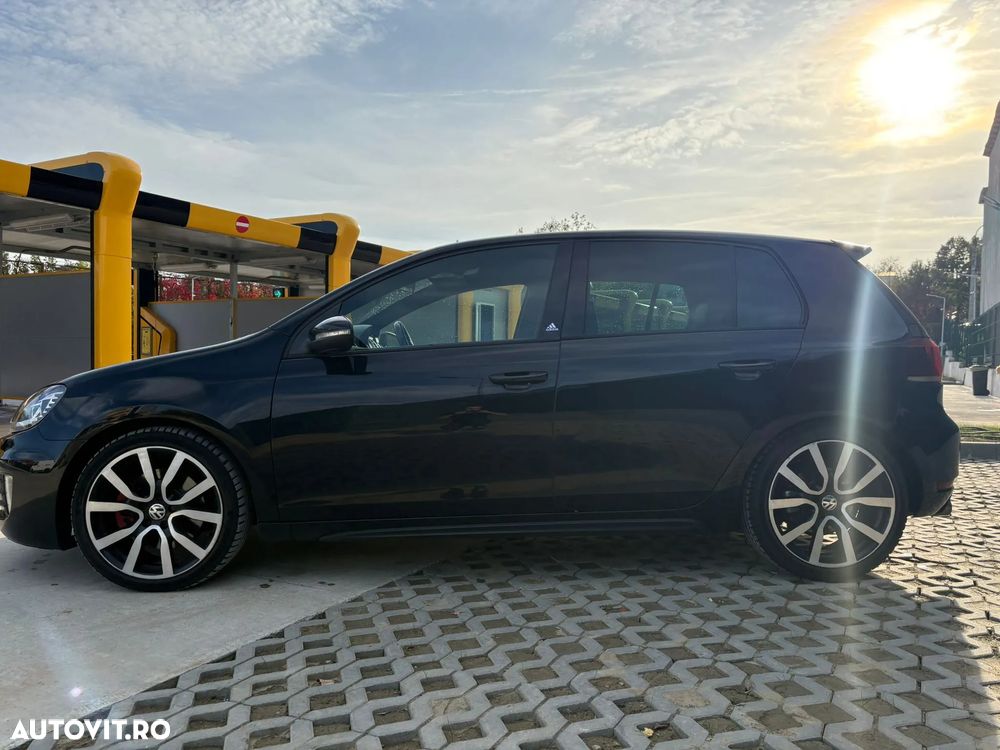 Volkswagen Golf 2.0 GTI adidas - 5