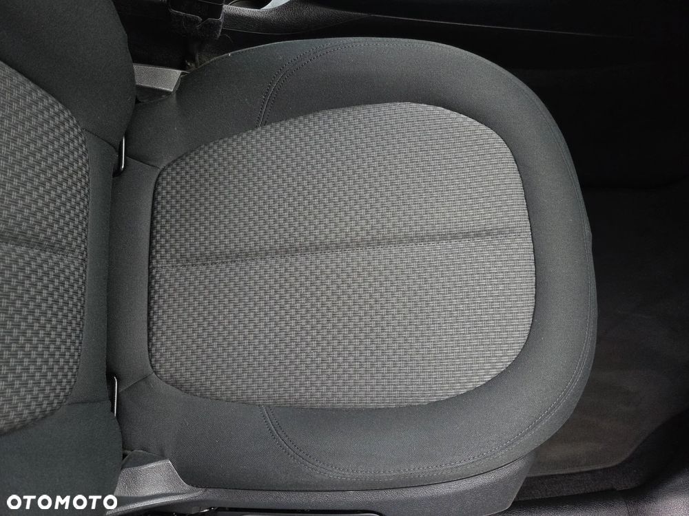 BMW Seria 2 218i Advantage - 16