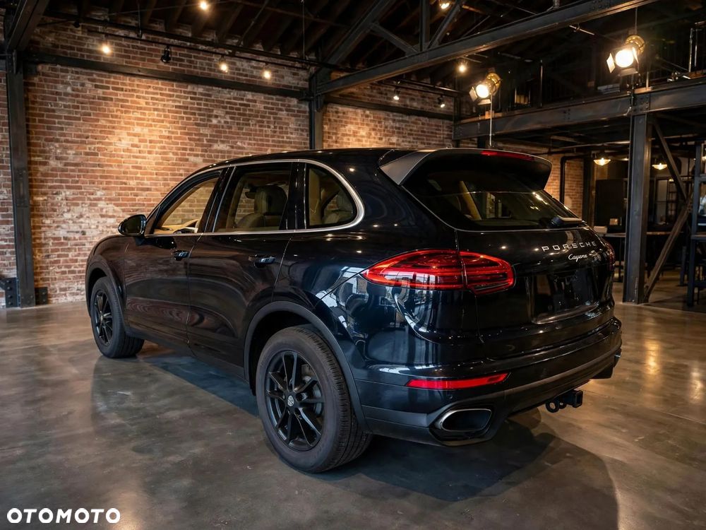 Porsche Cayenne - 9