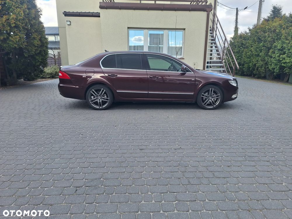 Skoda Superb 2.0 TDI Ambition DSG - 2