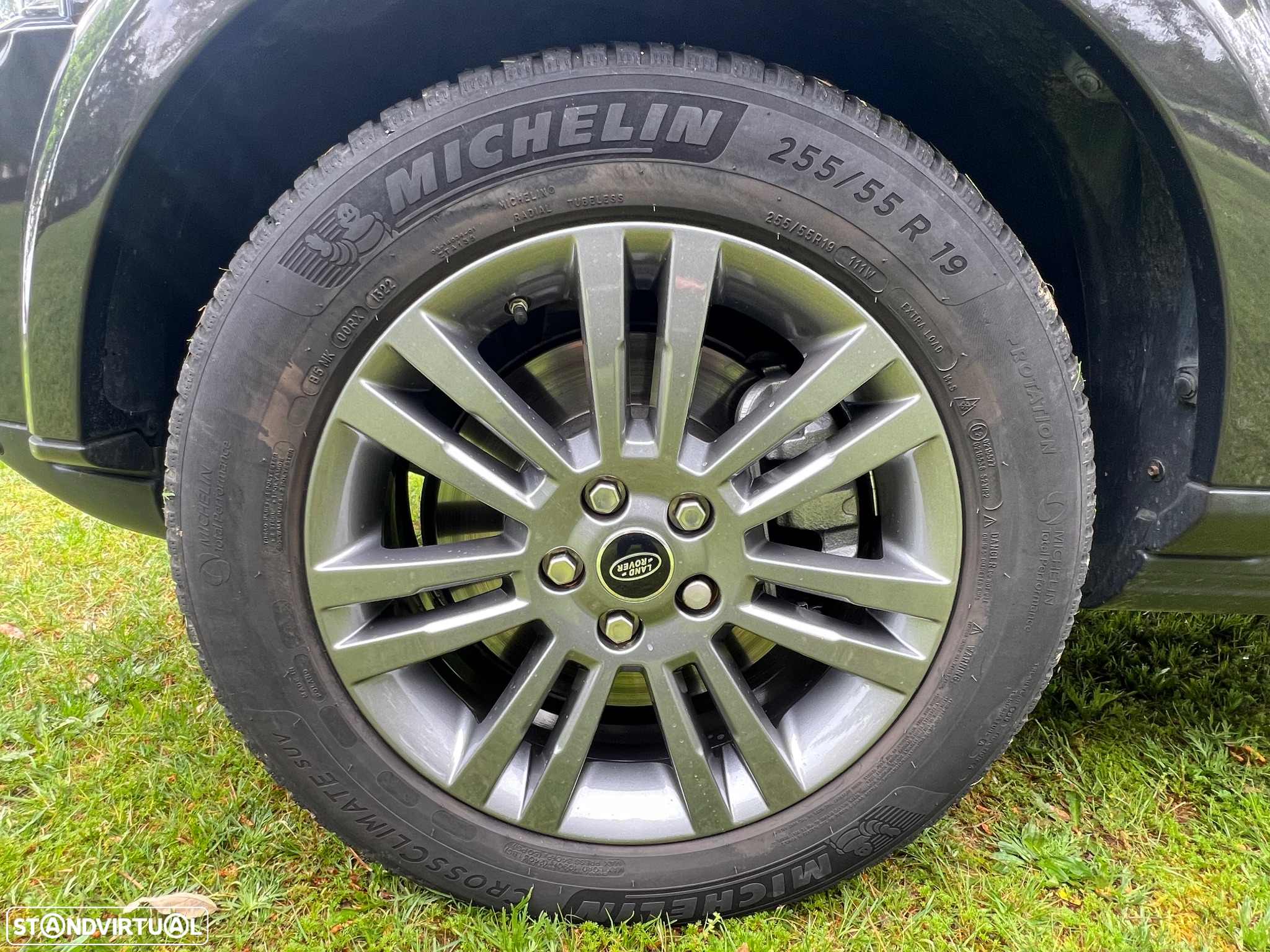 Land Rover Discovery SD V6 HSE - 38