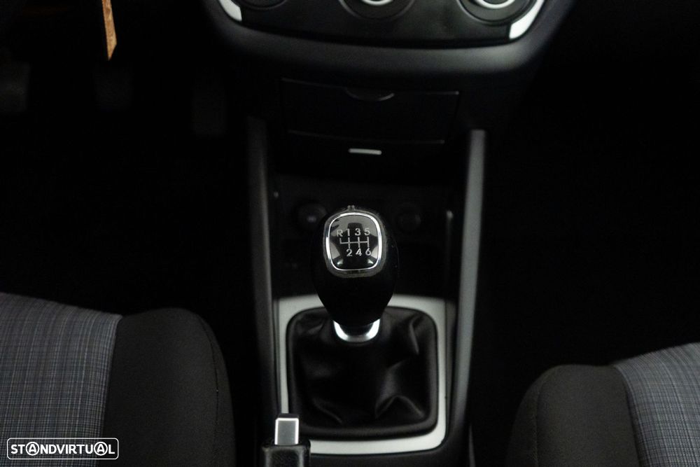 Kia Ceed SW 1.6 CRDi LX ISG - 19