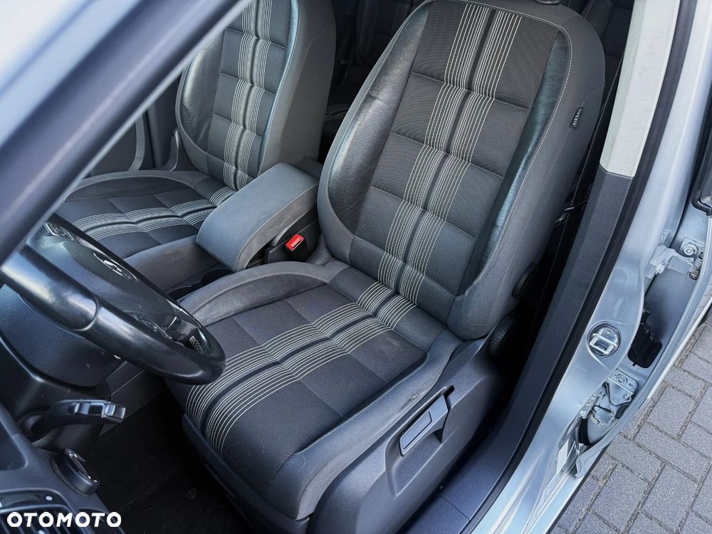 Volkswagen Touran 1.6 TDI DPF BlueMotion Technology DSG MATCH - 8
