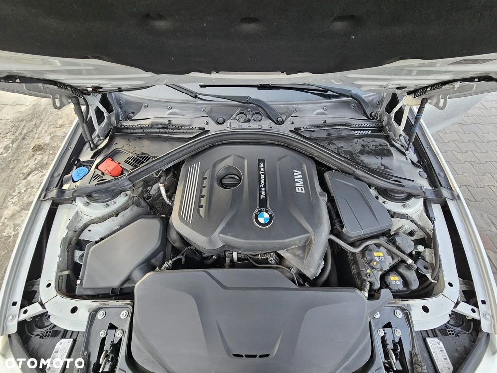 BMW Seria 3 320i Advantage - 9