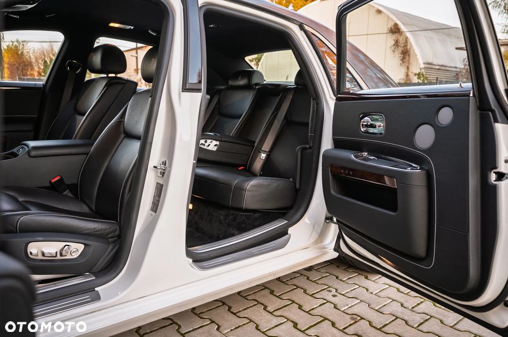 Rolls-Royce Ghost - 27