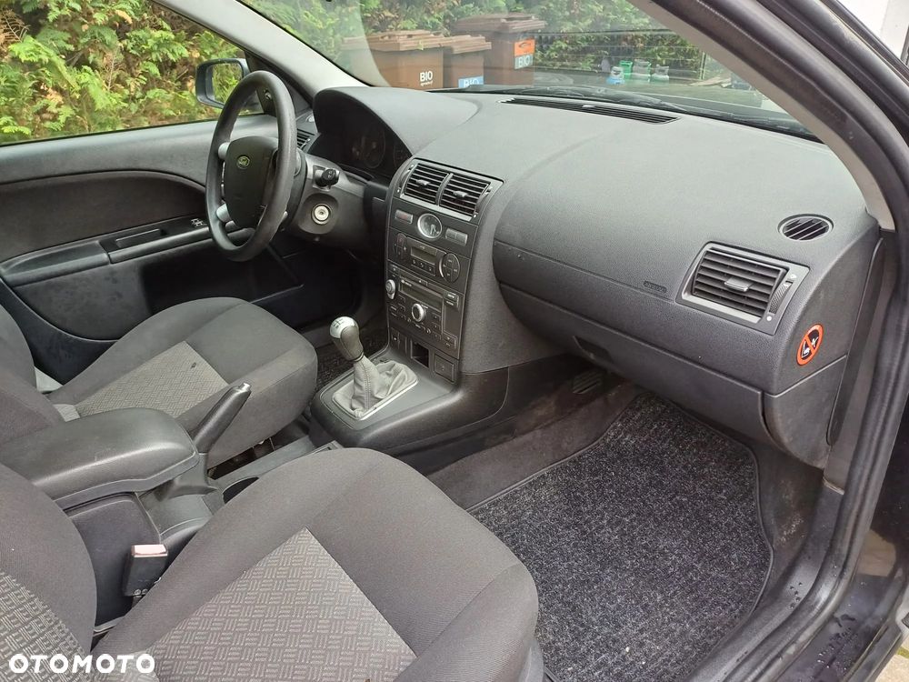 Ford Mondeo 2.0 TDCi Trend - 10