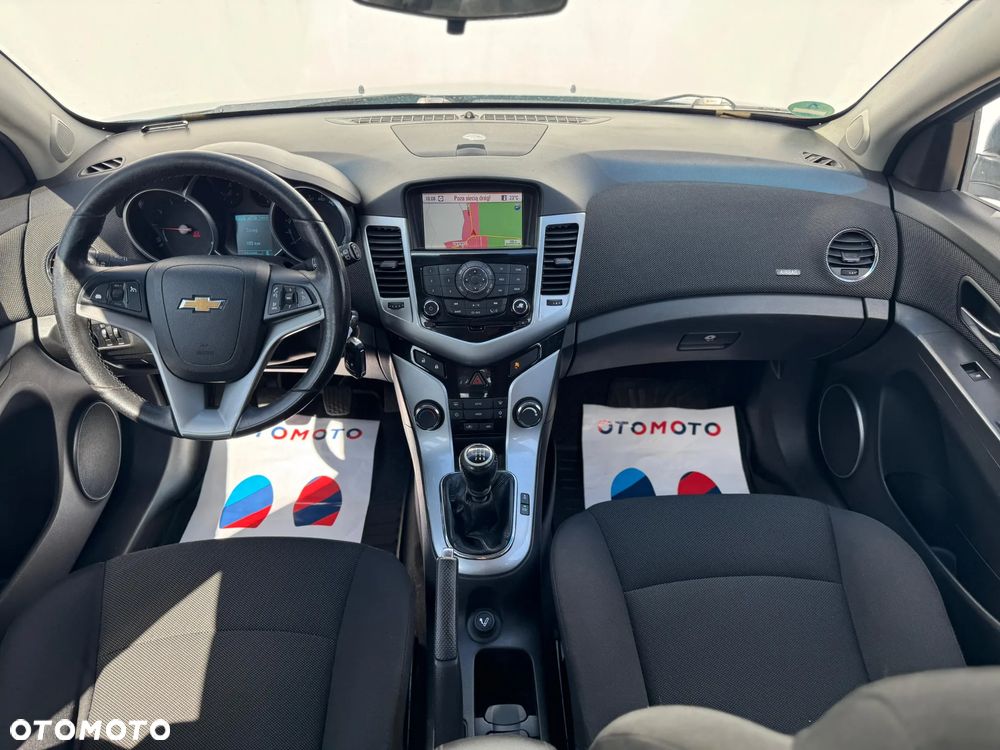 Chevrolet Cruze - 25