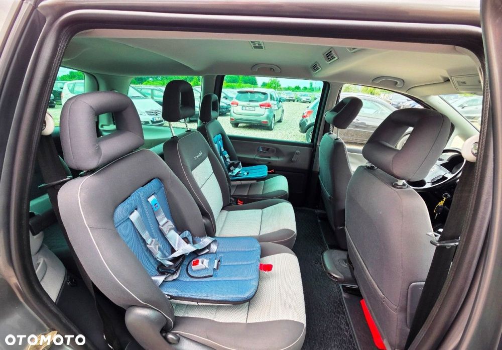 Volkswagen Sharan - 10