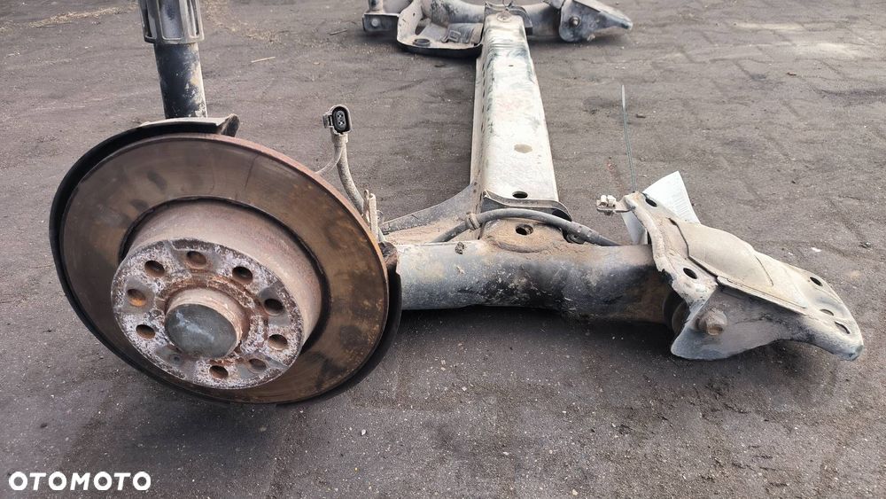 BELKA / SANKI TYŁ SEAT LEON III LIFT 5Q0501115 - 6