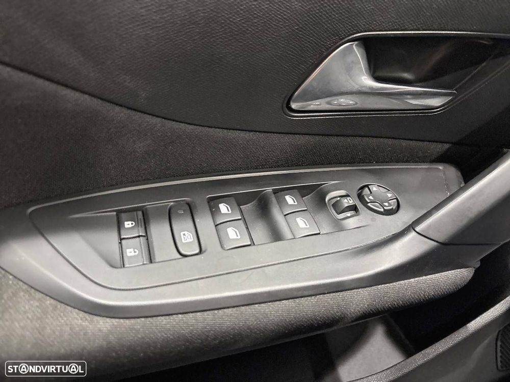 Peugeot 308 1.2 Hybrid Style e-DCS6 - 20