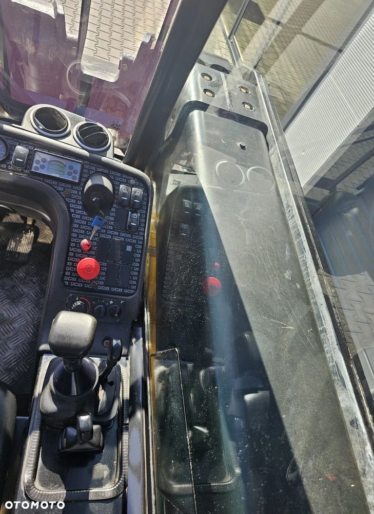 JCB 35D 4x4 Teletruk - 10
