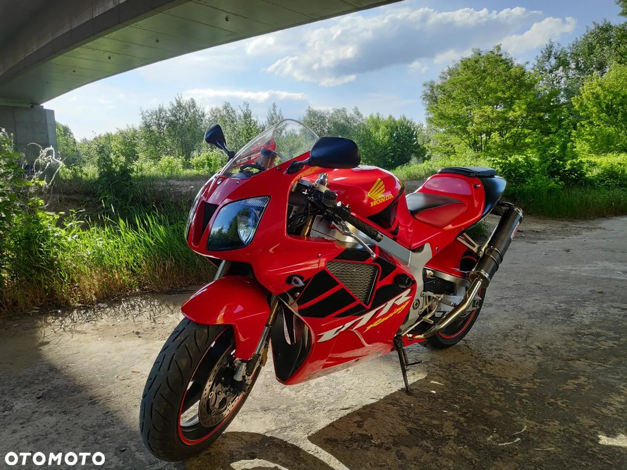 Honda VTR - 3