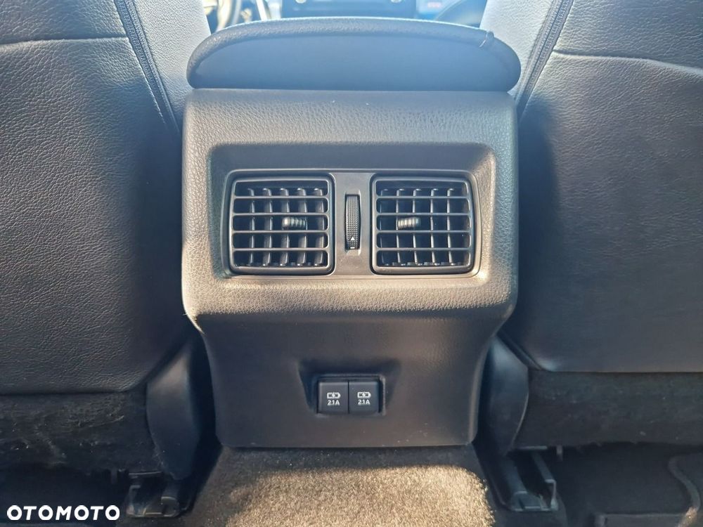 Toyota Camry - 24
