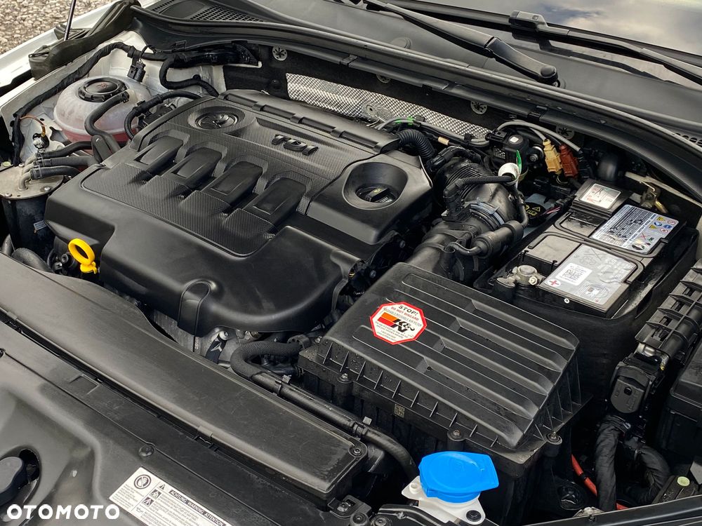 Skoda Superb 2.0 TDI Sportline DSG - 4