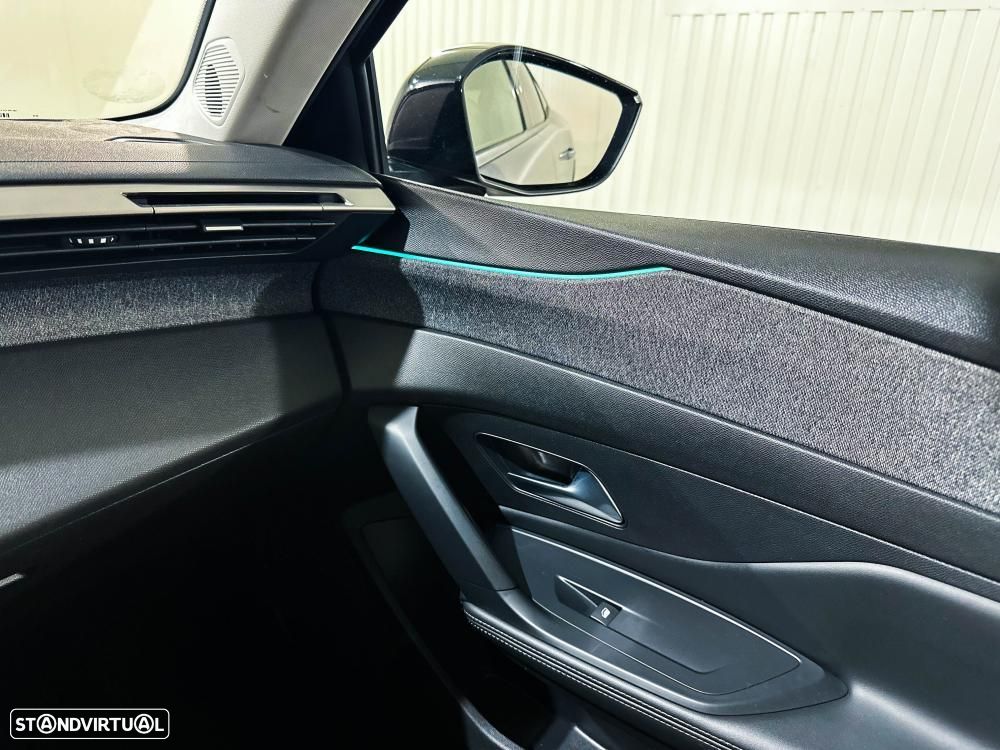 Peugeot 408 1.2 PureTech Allure Pack EAT8 - 24