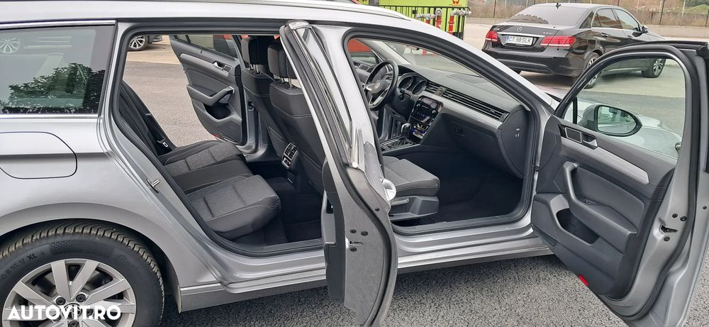 Volkswagen Passat Variant 2.0 TDI DSG (BlueMotion Technology) Comfortline - 19