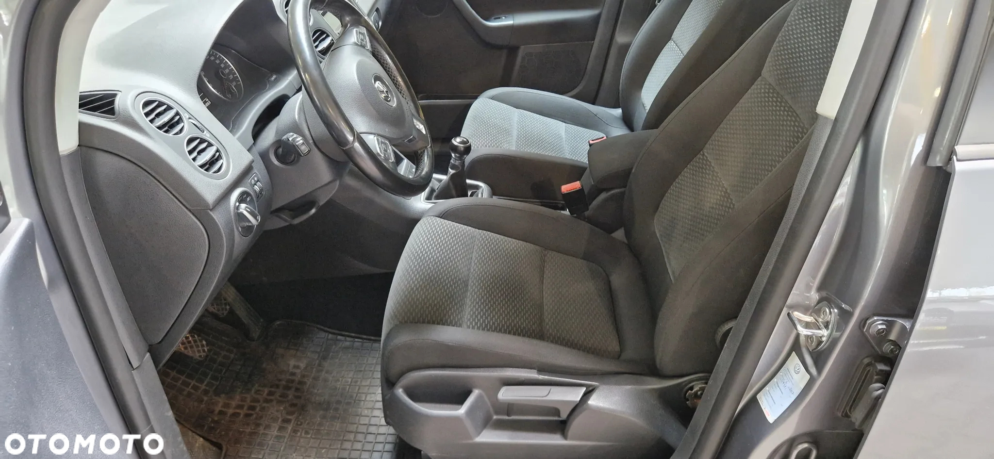 Volkswagen Golf Plus 1.6 TDI Comfortline - 19
