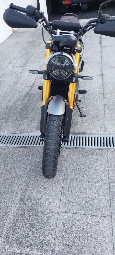 Triumph Scrambler 400 X - 2
