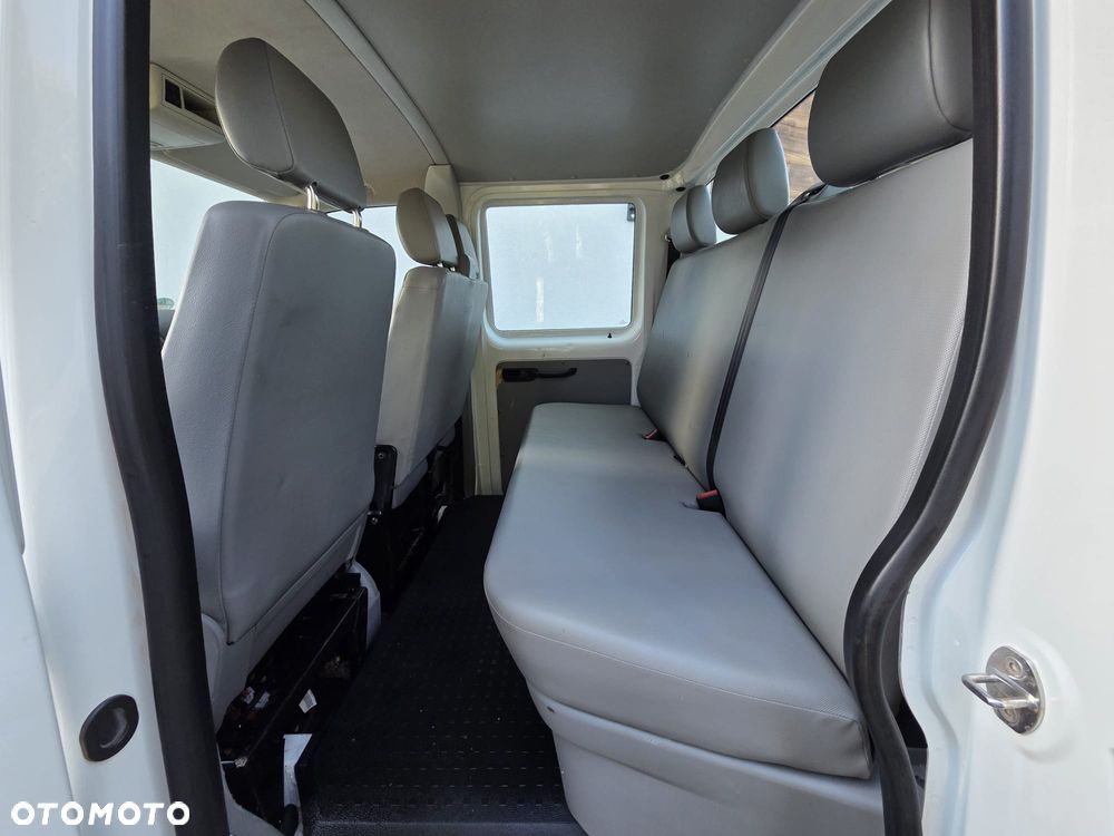 Volkswagen Transporter - 29