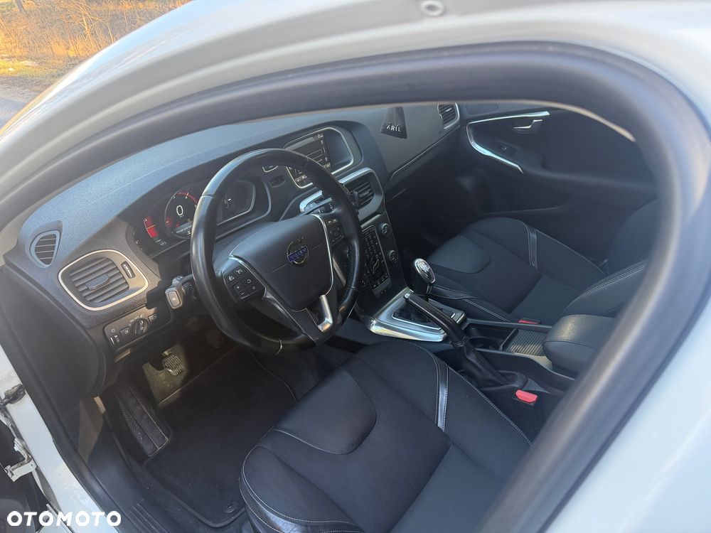 Volvo V40 D3 Momentum - 15