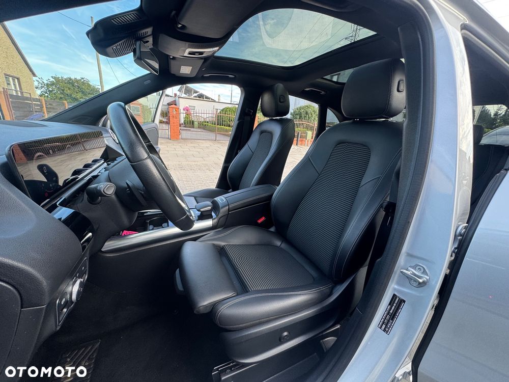 Mercedes-Benz GLA 250e AMG Line - 18