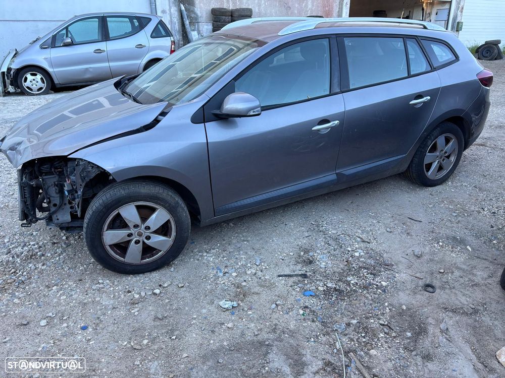 Renault Megane 3 de 2011 carrinha para peças - 2