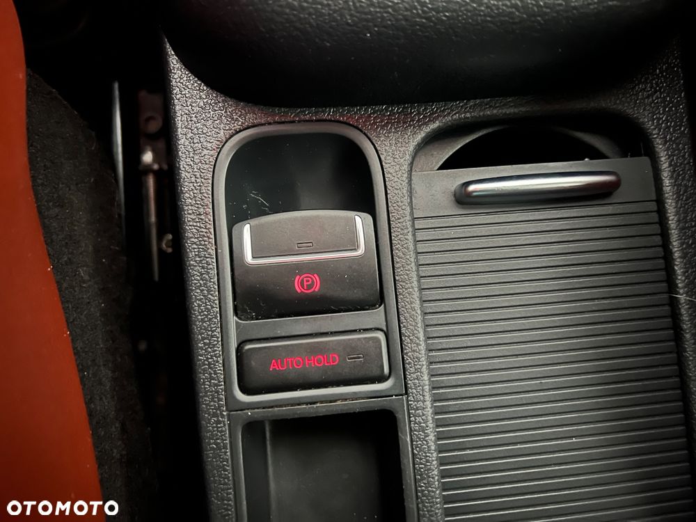 Volkswagen Tiguan 2.0 TDI DPF 4Motion BlueMotion Technology DSG Cup Track & Style - 36