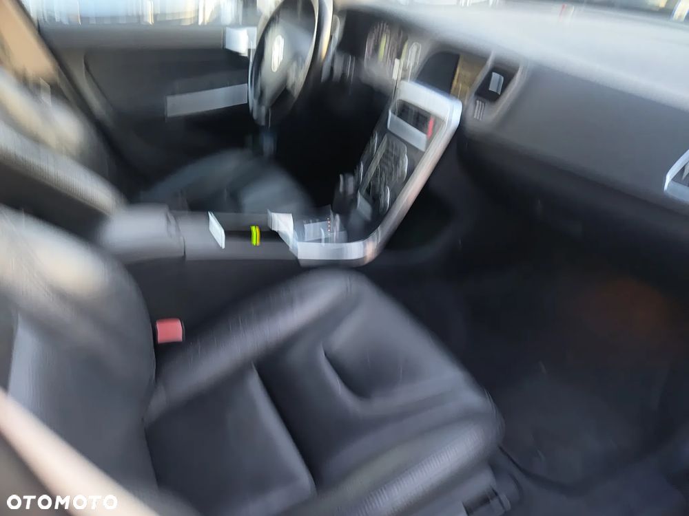 Volvo S60 D4 Geartronic Momentum - 14