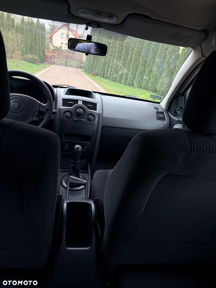 Renault Megane 1.4 16V Authentique - 9