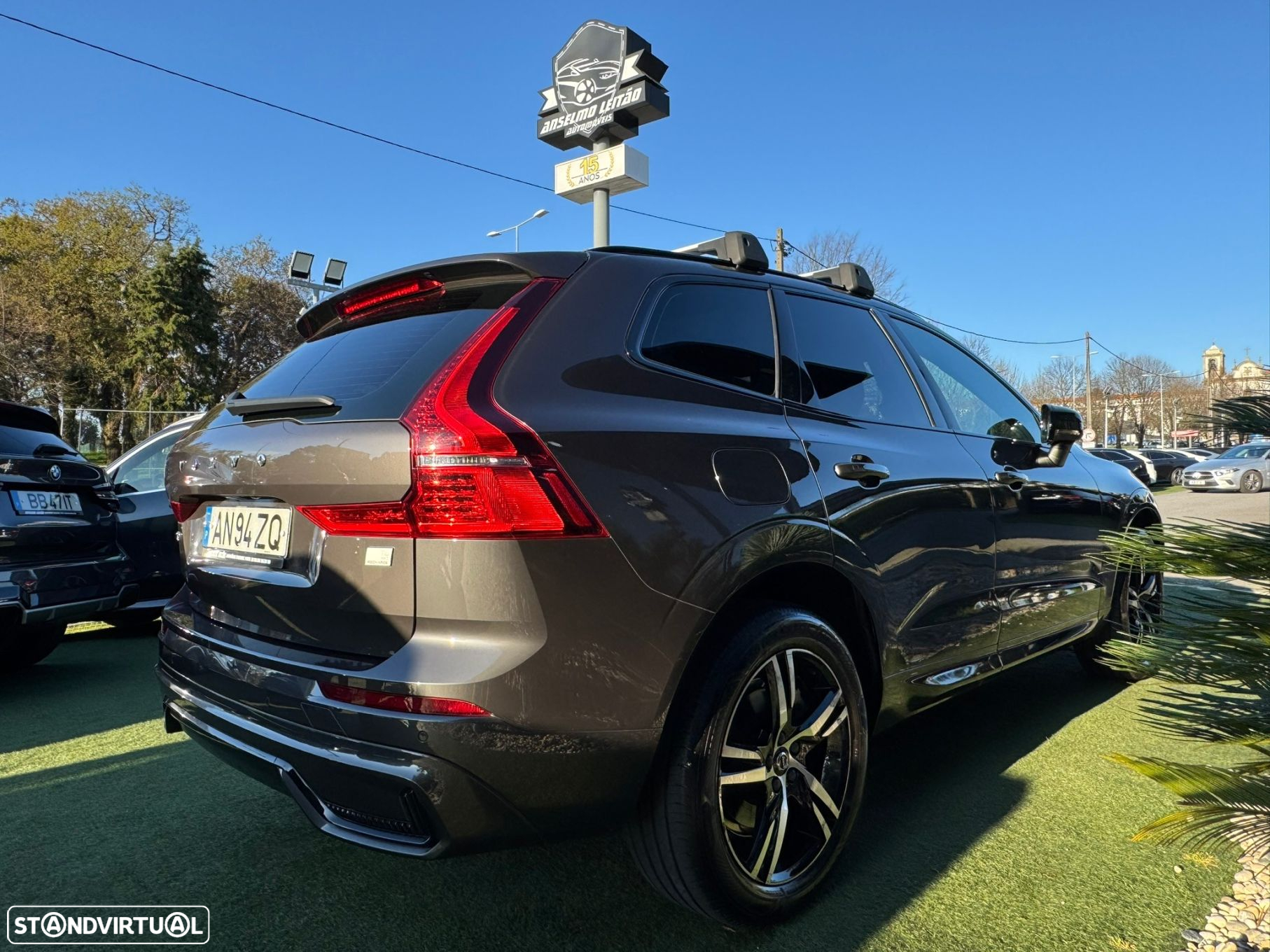 Volvo XC 60 2.0 T6 PHEV R-Design AWD - 4