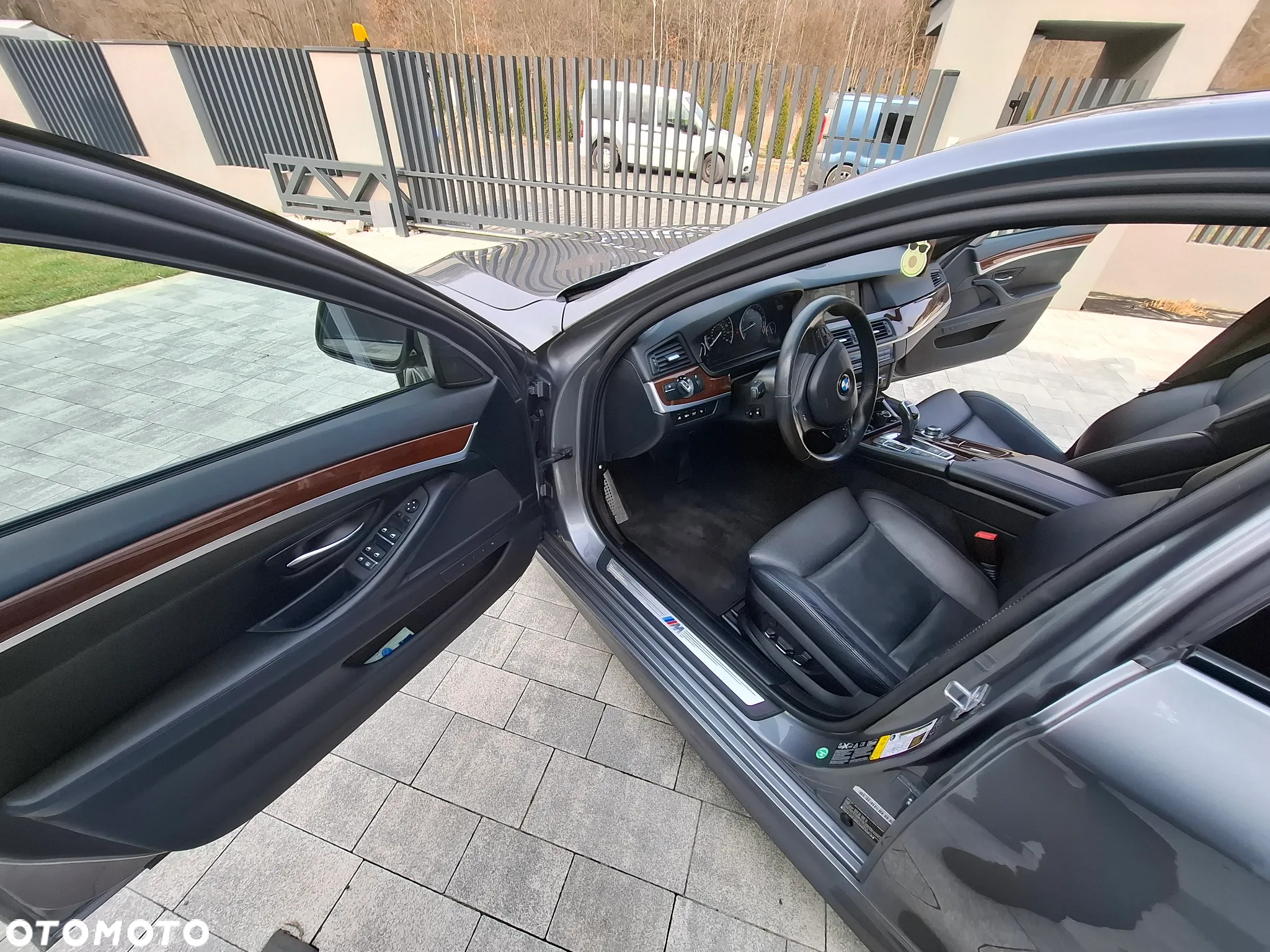 BMW Seria 5 535i xDrive - 13