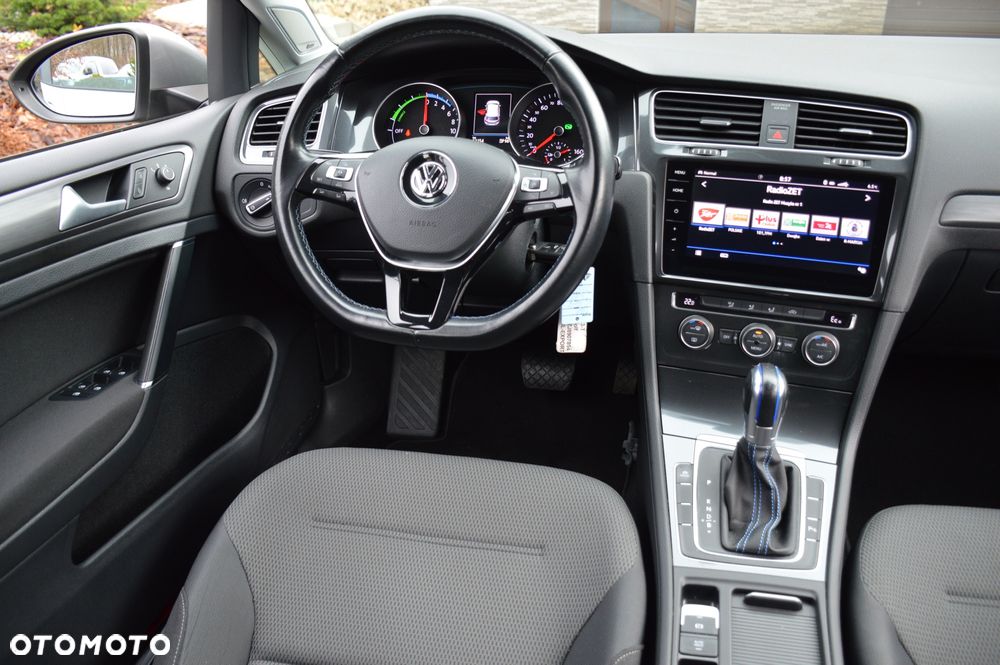 Volkswagen Golf e-Golf - 21