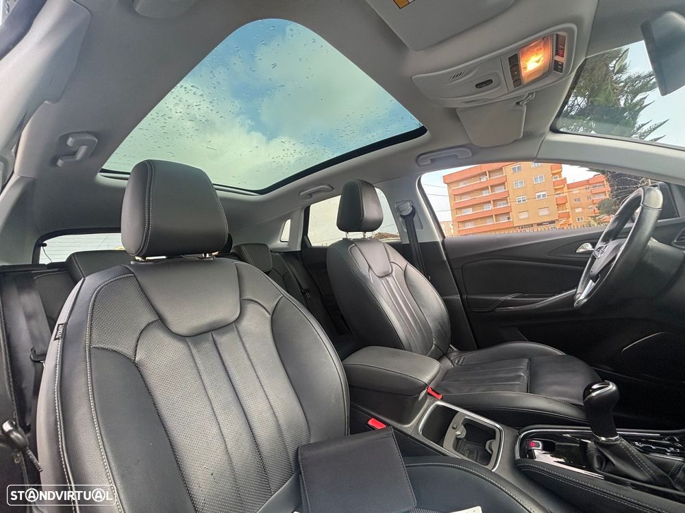 Opel Grandland X 1.2 T Design & Tech AT - 56