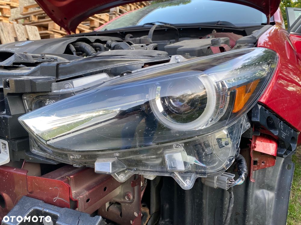 Lampa OEM Mazda 3 wersja USA/Kanada 2017/2018 - 8