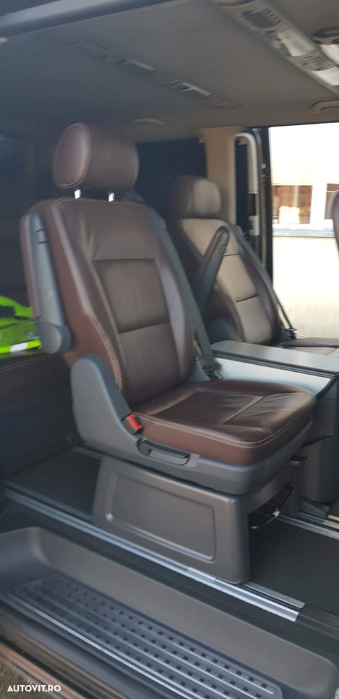 Volkswagen Multivan - 13