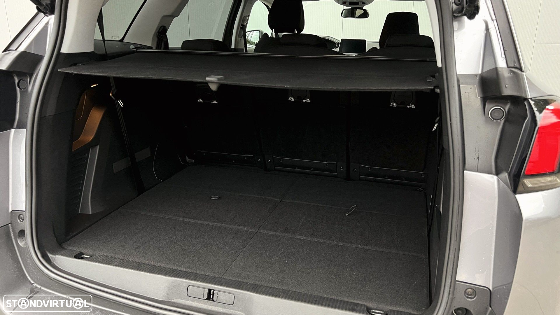 Peugeot 5008 1.2 PureTech Allure EAT8 - 34